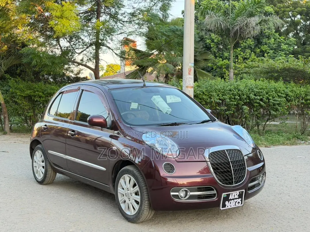 Nissan March 2006 Maroon