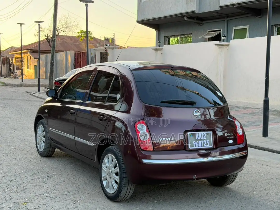 Nissan March 2006 Maroon