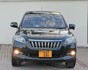 Toyota Vanguard 2010 Green