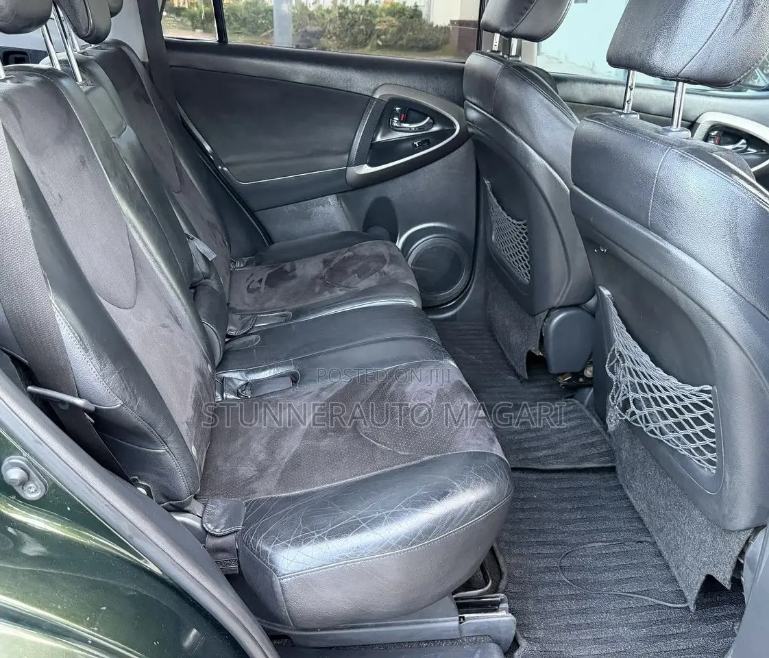 Toyota Vanguard 2010 Green
