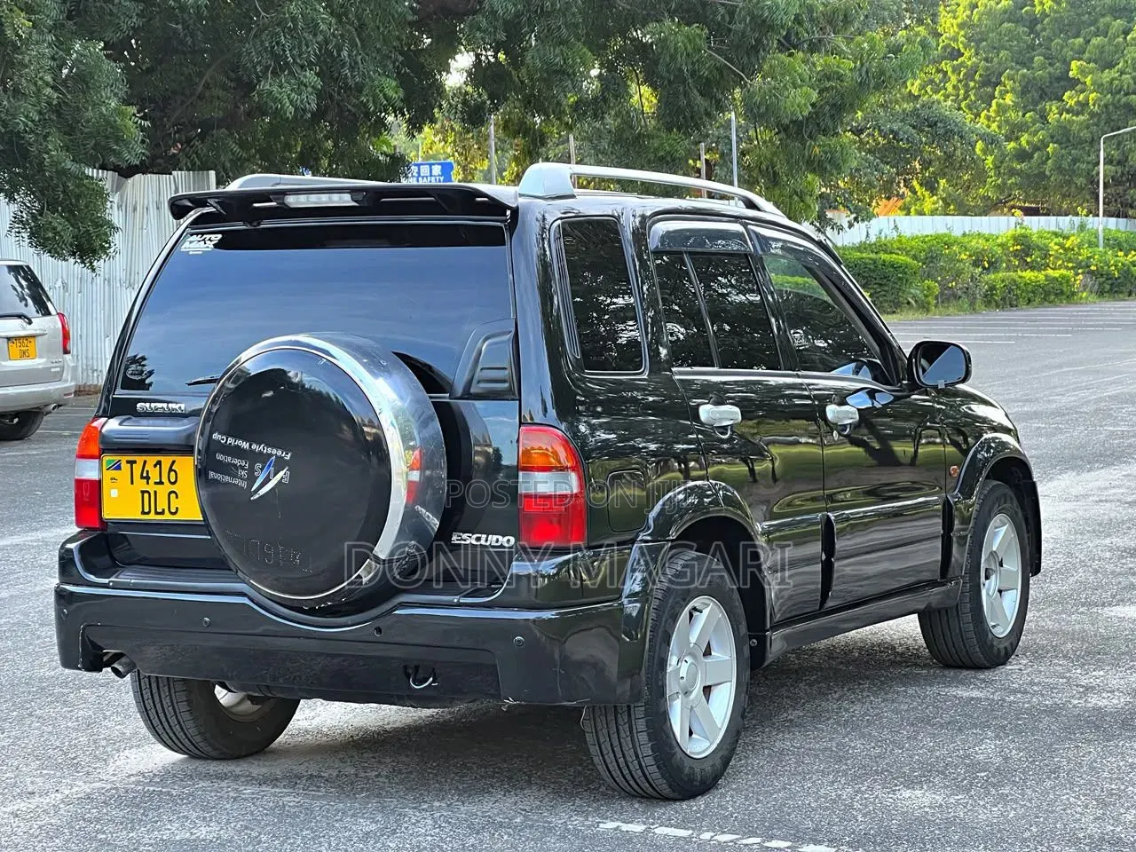 Suzuki Escudo 2004 Black