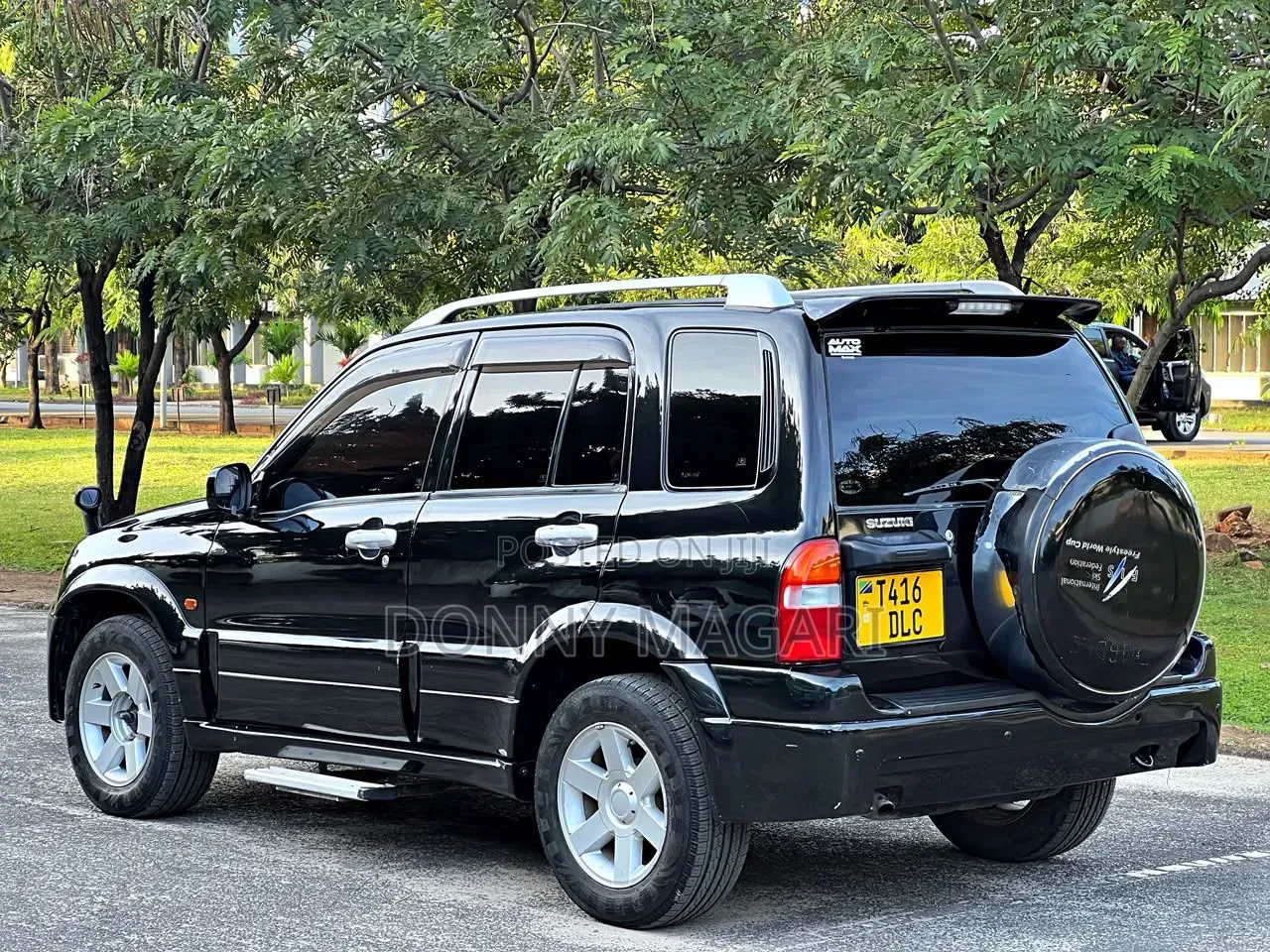 Suzuki Escudo 2004 Black