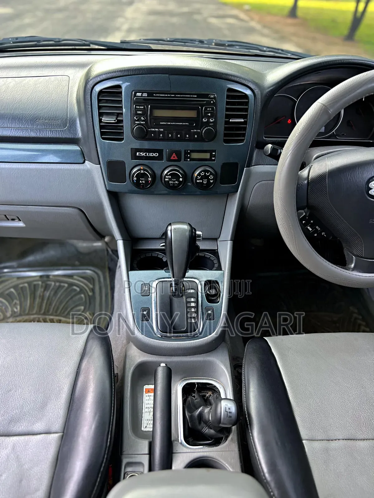 Suzuki Escudo 2004 Black