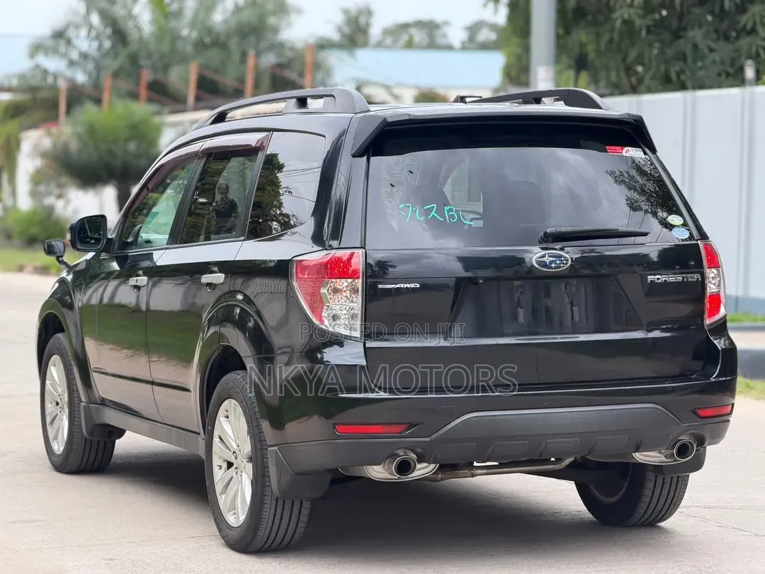 Subaru Forester 2011 Black