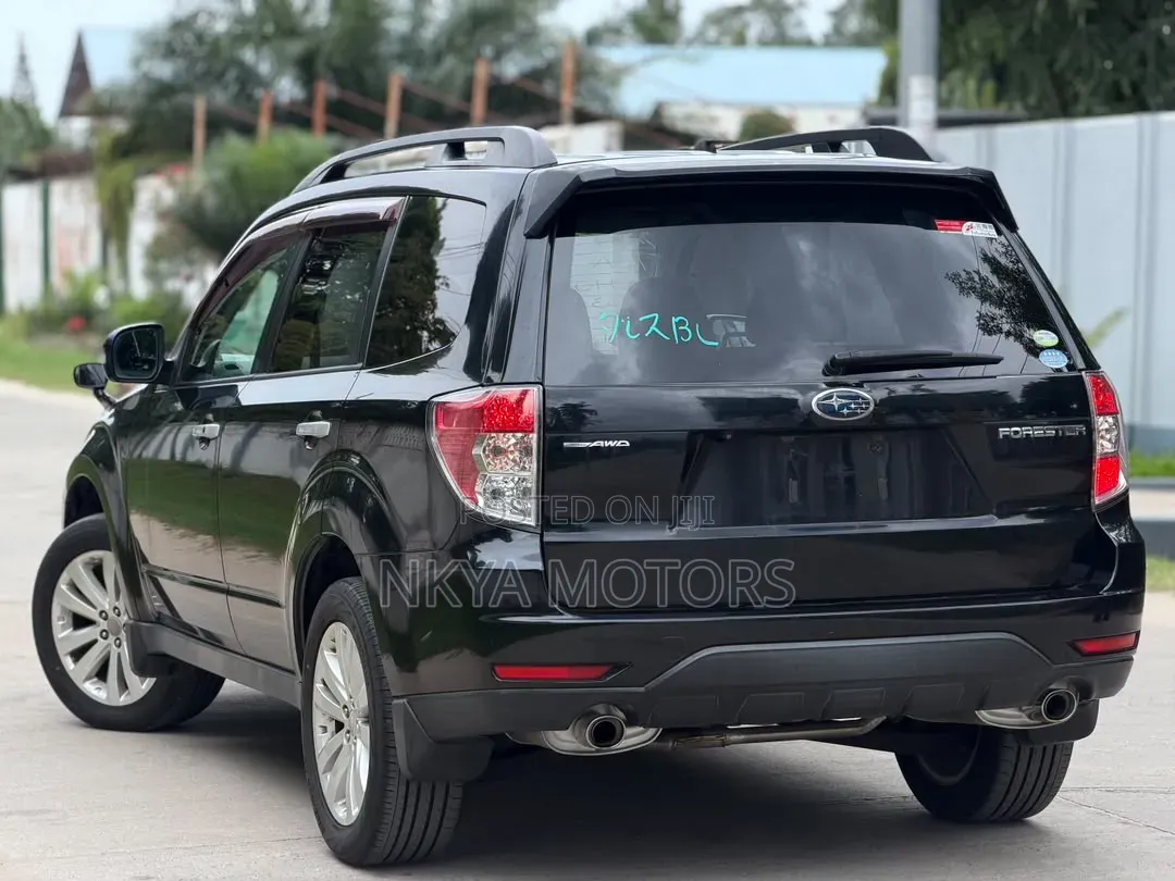 Subaru Forester 2011 Black