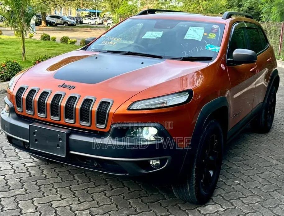 Jeep Grand Cherokee 2016 Orange
