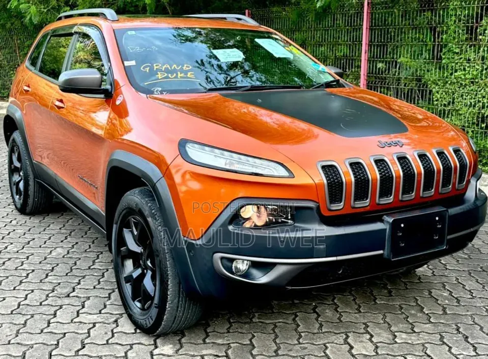 Jeep Grand Cherokee 2016 Orange