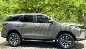 Toyota Fortuner 2023 Beige