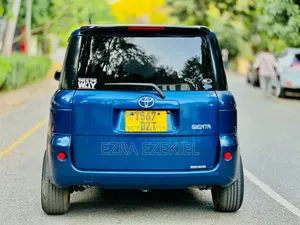 Toyota Sienta 2005 Blue