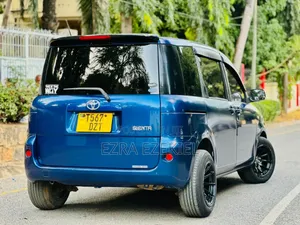 Toyota Sienta 2005 Blue