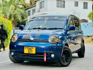 Toyota Sienta 2005 Blue