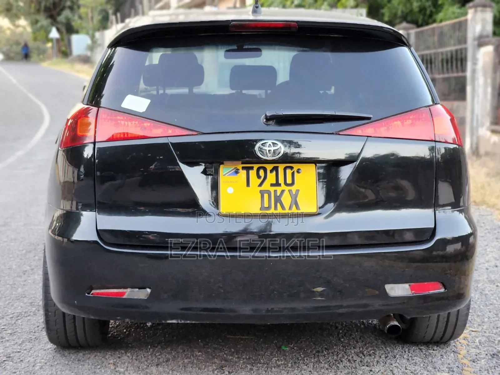 Toyota Caldina 2005 Black