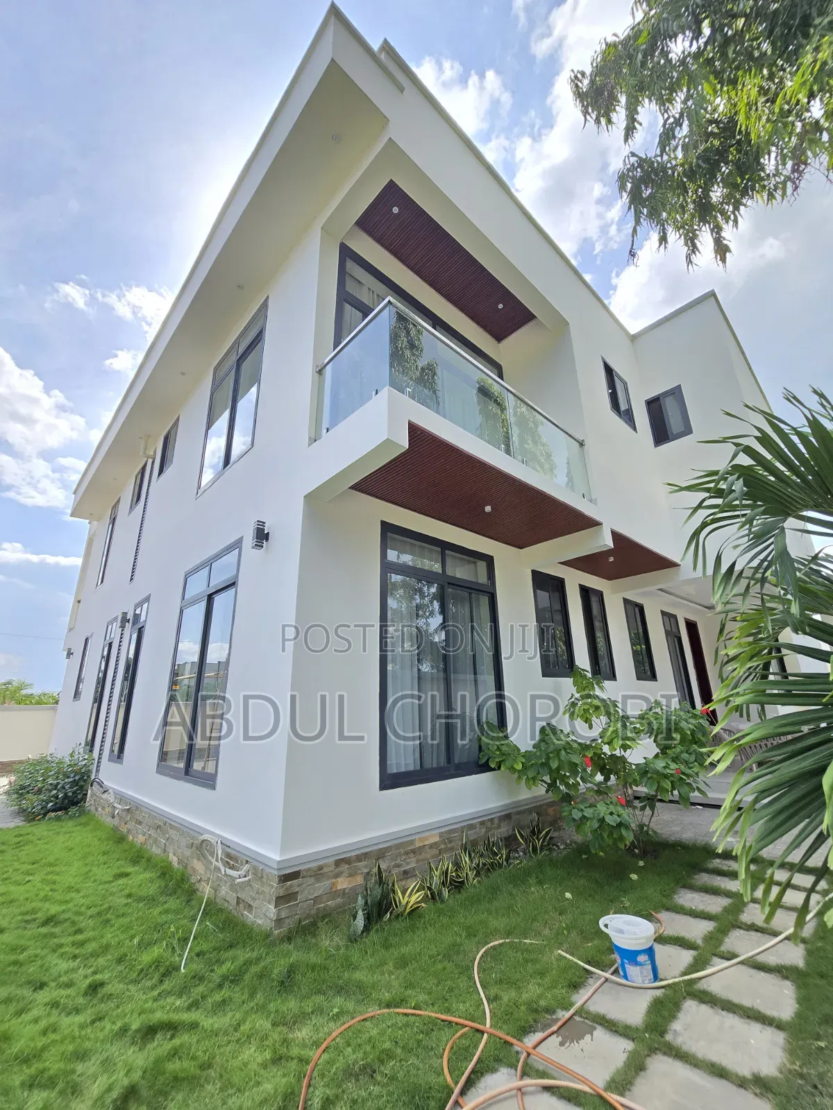 5bdrm Mansion in Mbweni for sale