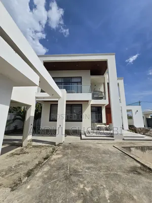 5bdrm Mansion in Mbweni for sale