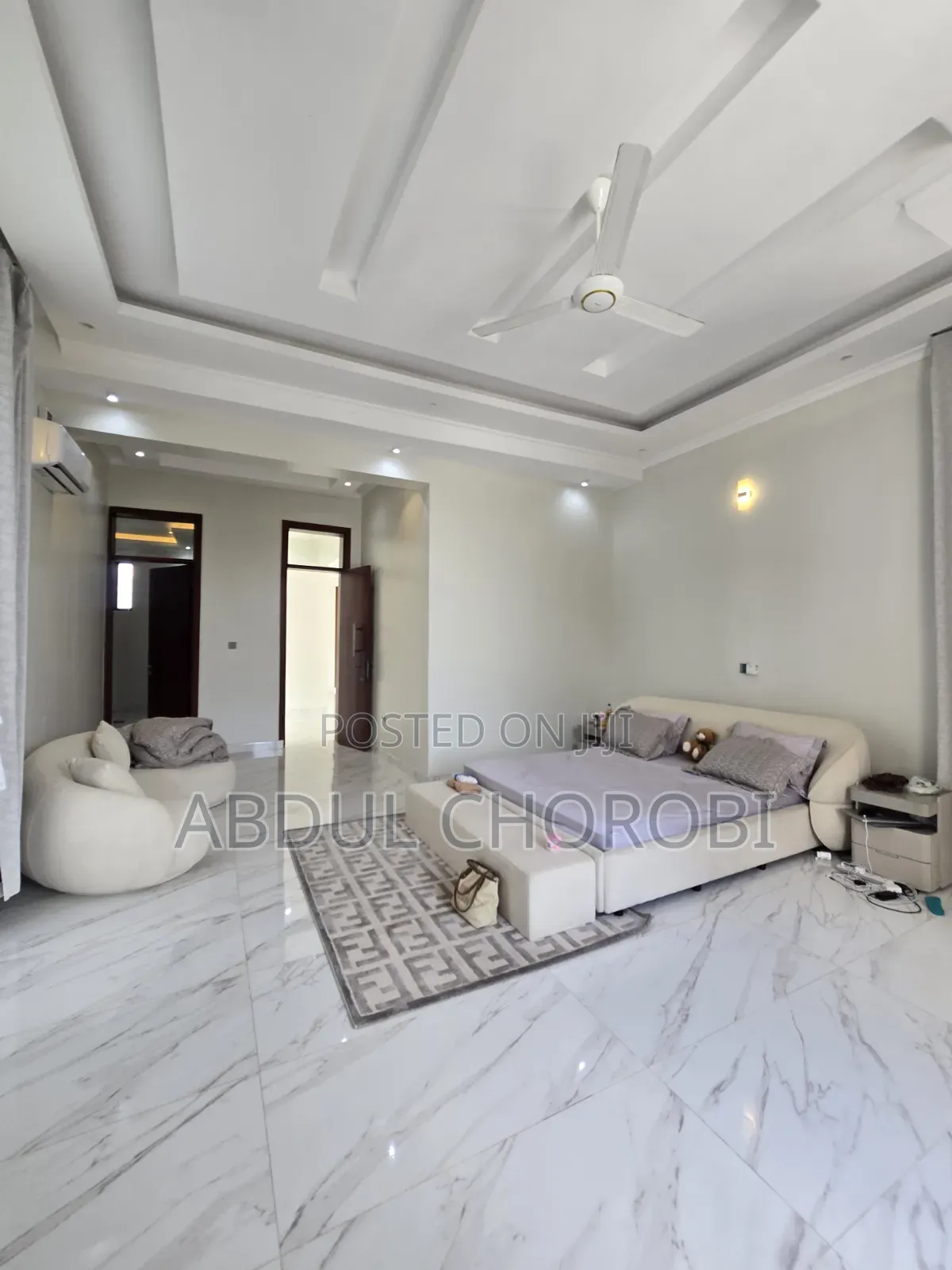 5bdrm Mansion in Mbweni for sale