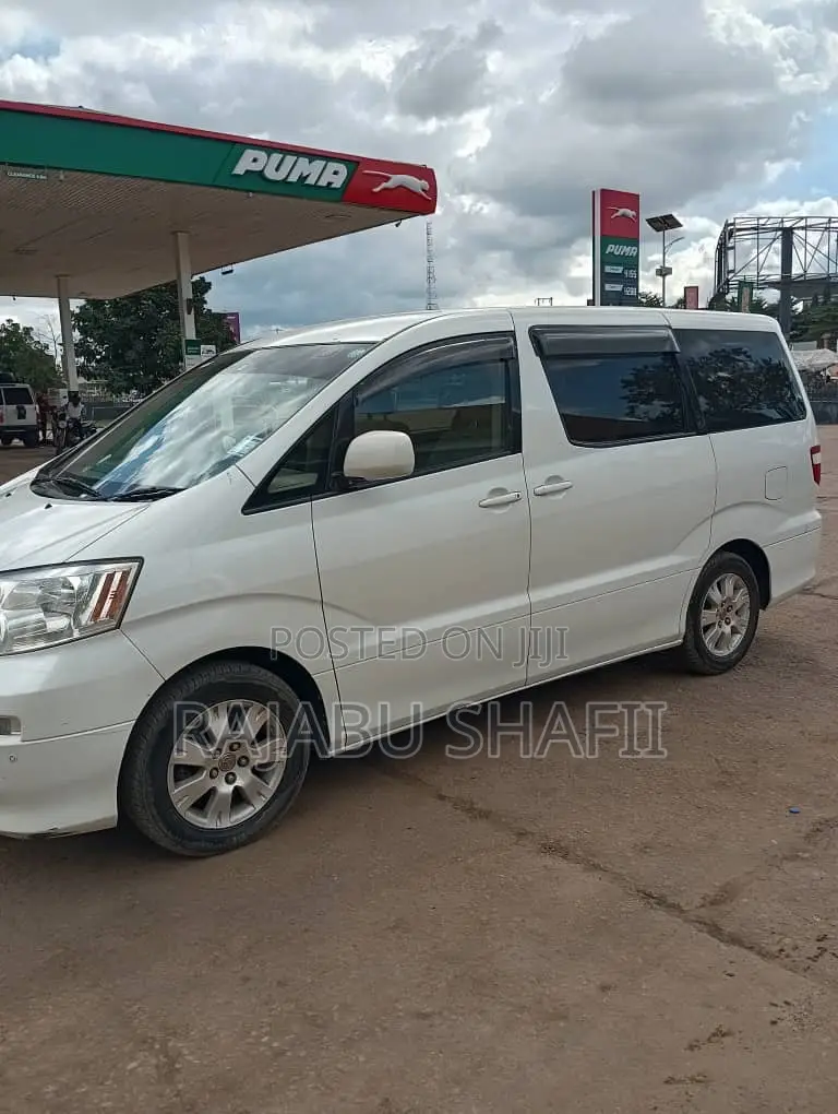 Toyota Alphard 2.4 Petrol FWD 2005 White