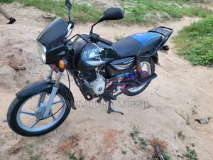 New Bajaj Boxer 125 2025 Black