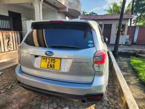 Subaru Forester 2017 Silver