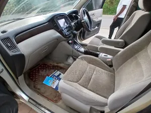 Toyota Kluger 2004 Silver