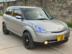 Mazda Verisa 2010