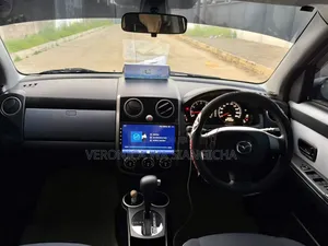 Mazda Verisa 2010