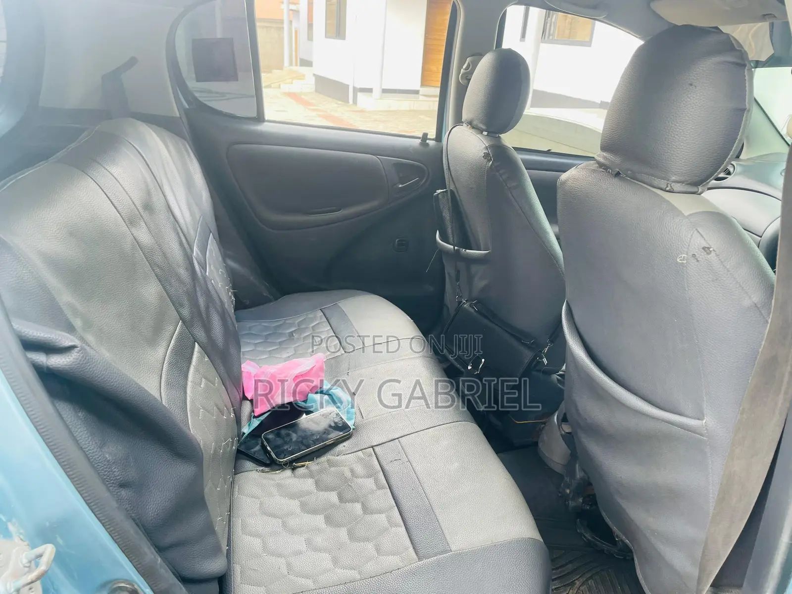 Toyota Vitz 2002 Pearl
