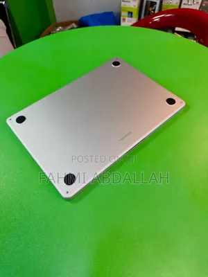 Laptop Apple MacBook Air 2024 M3 8GB Intel SSD 256GB