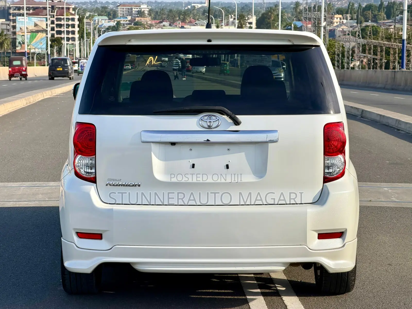 Toyota Corolla Rumion 2009 Pearl