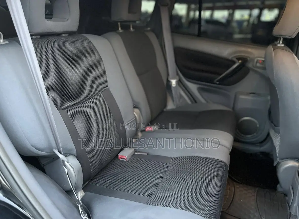 Toyota RAV4 2001 Black