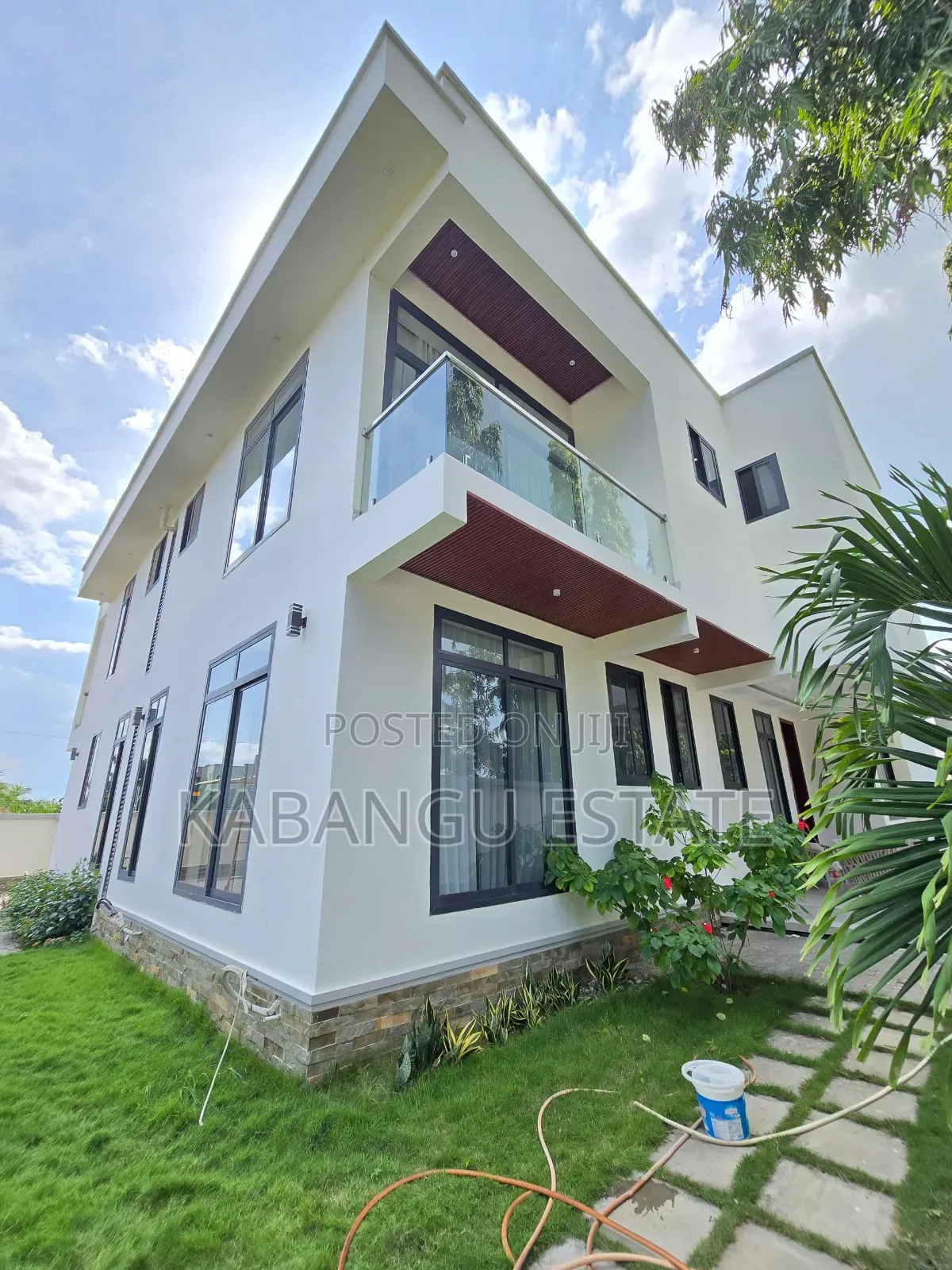 5bdrm Mansion in Mbweni Ubungo for sale