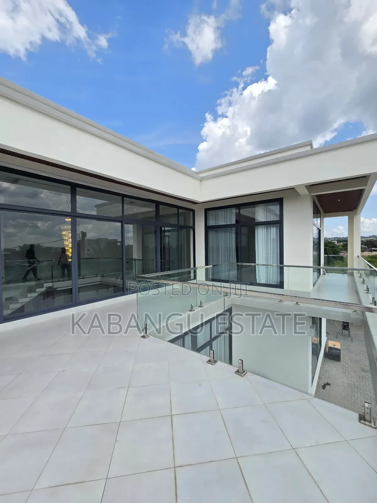 5bdrm Mansion in Mbweni Ubungo for sale