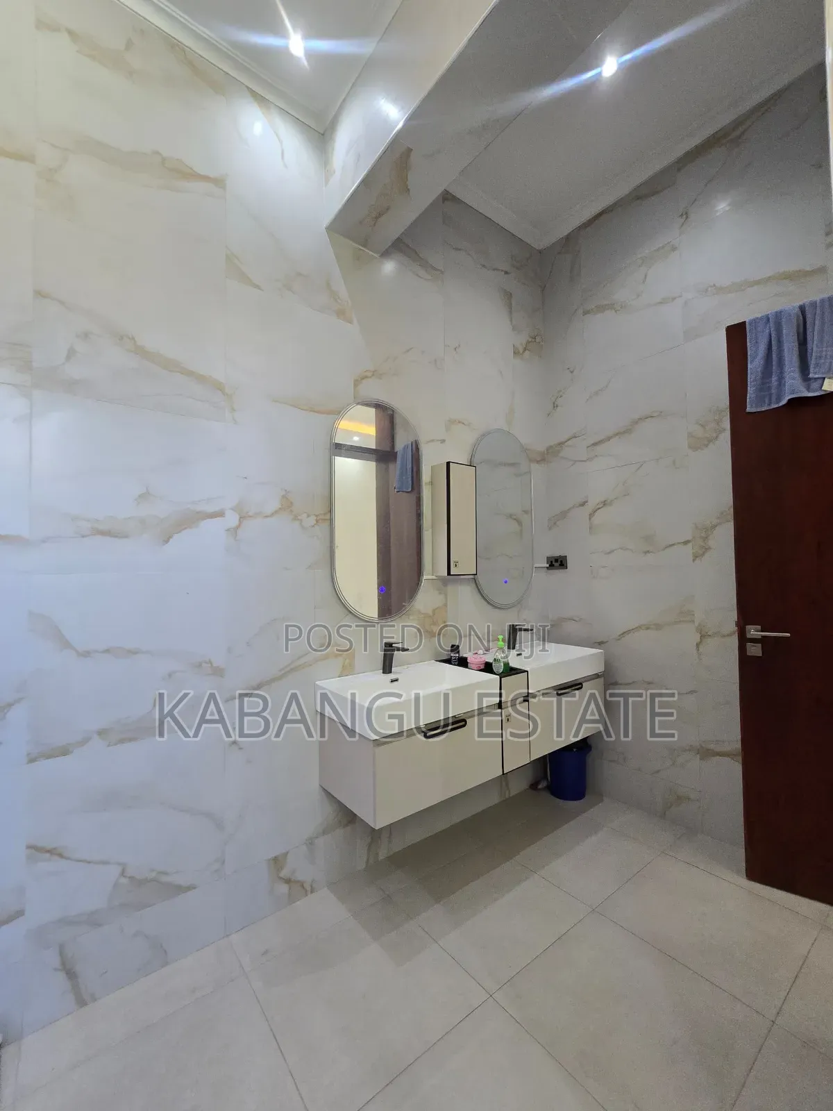 5bdrm Mansion in Mbweni Ubungo for sale