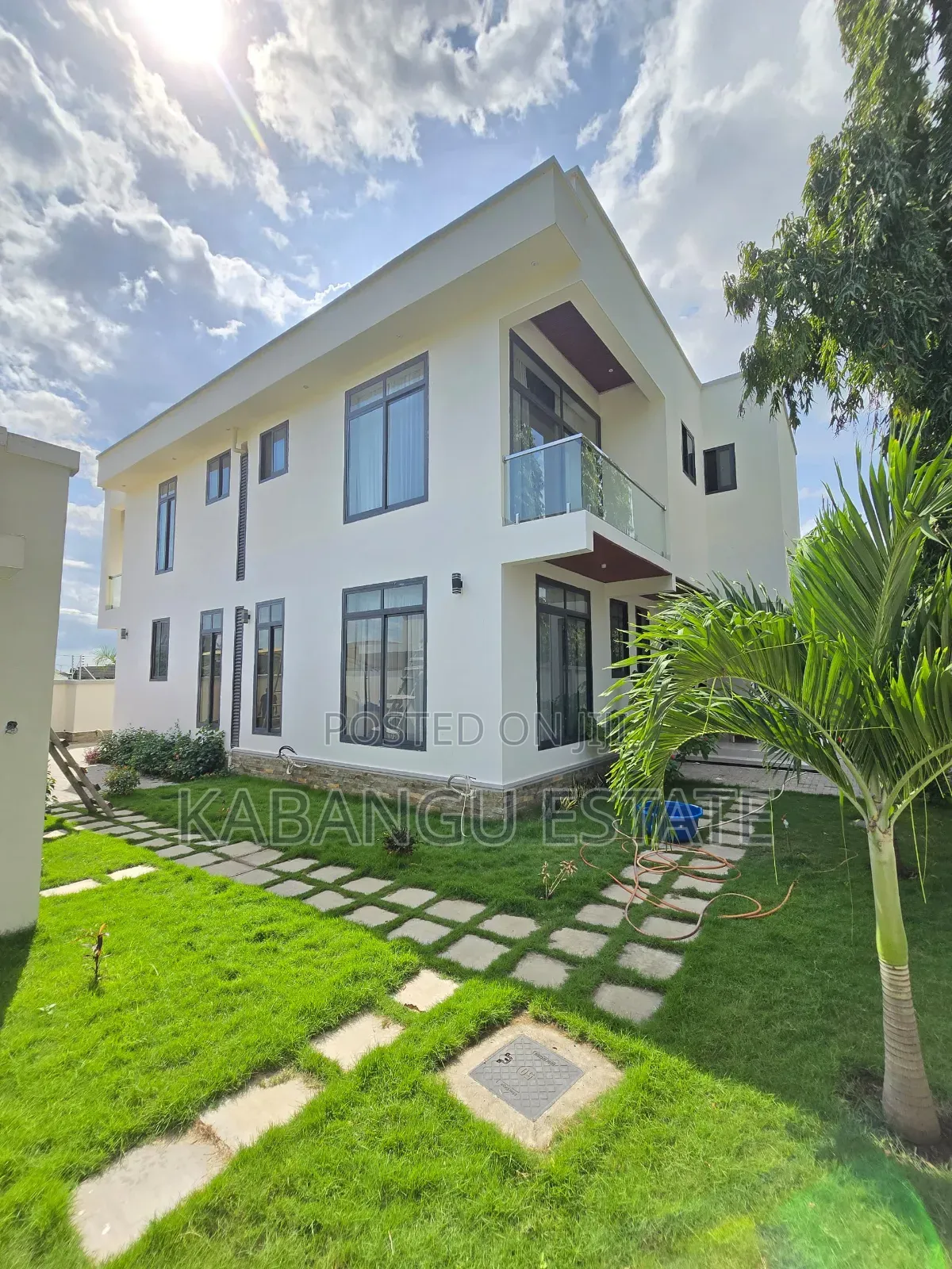 5bdrm Mansion in Mbweni Ubungo for sale