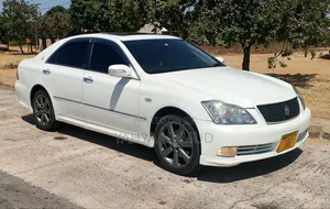 Toyota Crown 2006 White