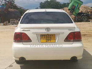 Toyota Crown 2006 White