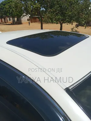 Toyota Crown 2006 White