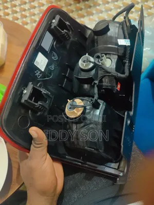 Ford Ranger Taa Ya Nyuma Mkono Wa Kulia