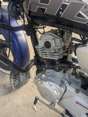 TVS HLX 125 2025 Black