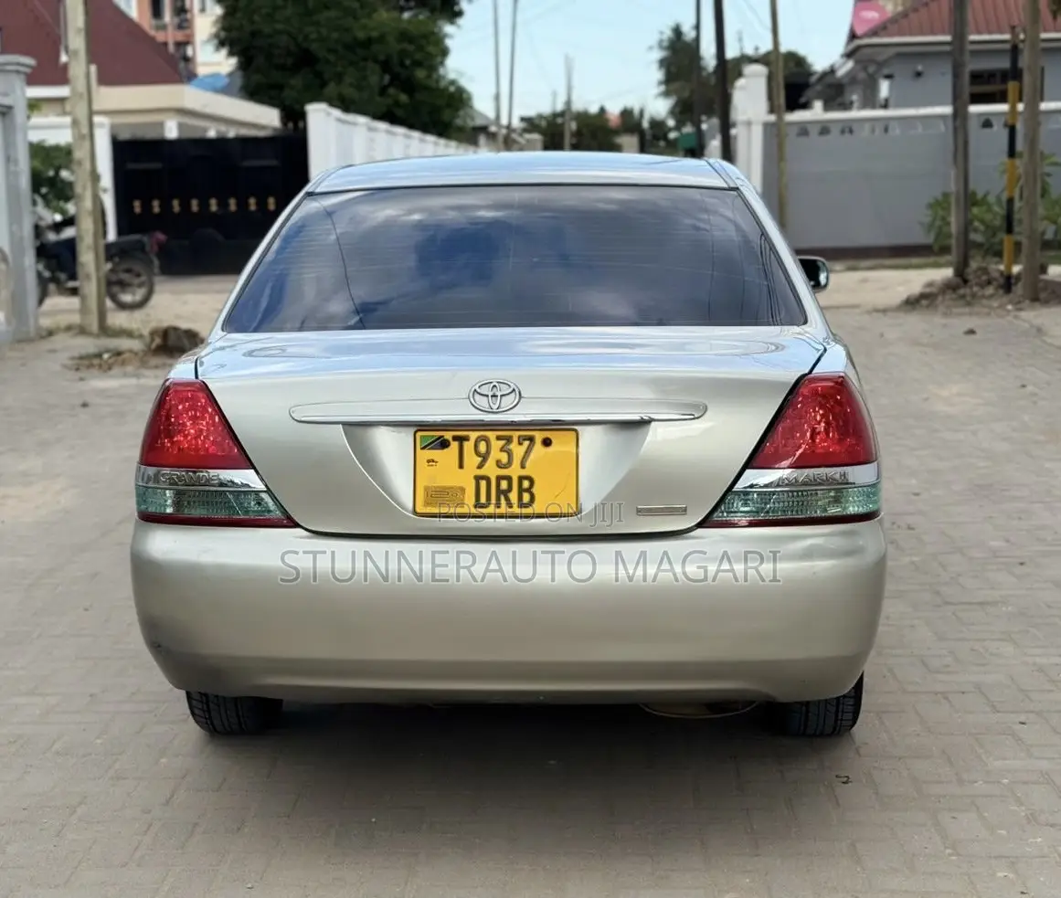 Toyota Mark II 2004 Beige