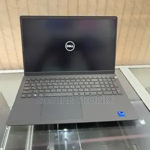 New Laptop Dell Vostro 3520 16GB Intel Core i7 SSD 512GB