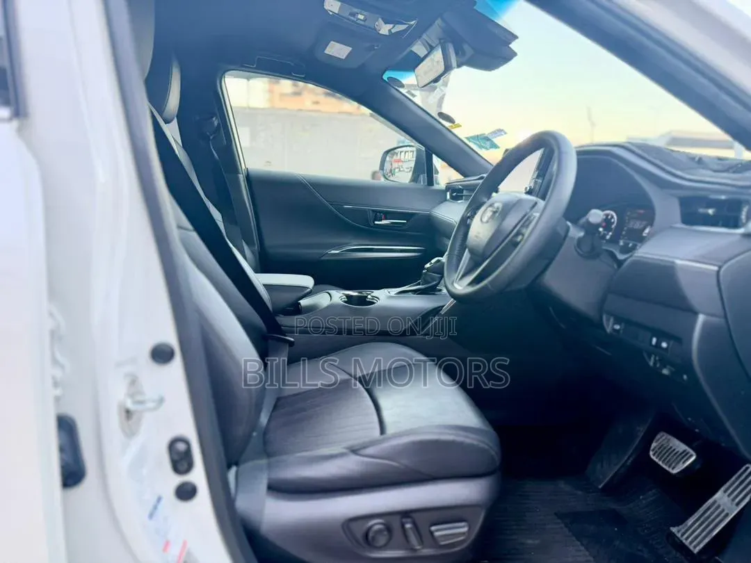 Toyota Harrier 2022 White