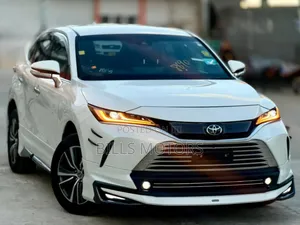 Toyota Harrier 2022 White