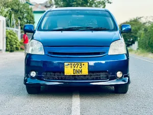 Toyota Raum 2005 Blue