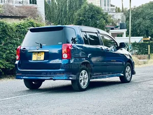 Toyota Raum 2005 Blue