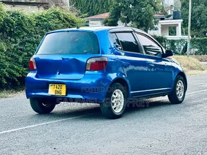 Toyota Vitz 2004 Blue