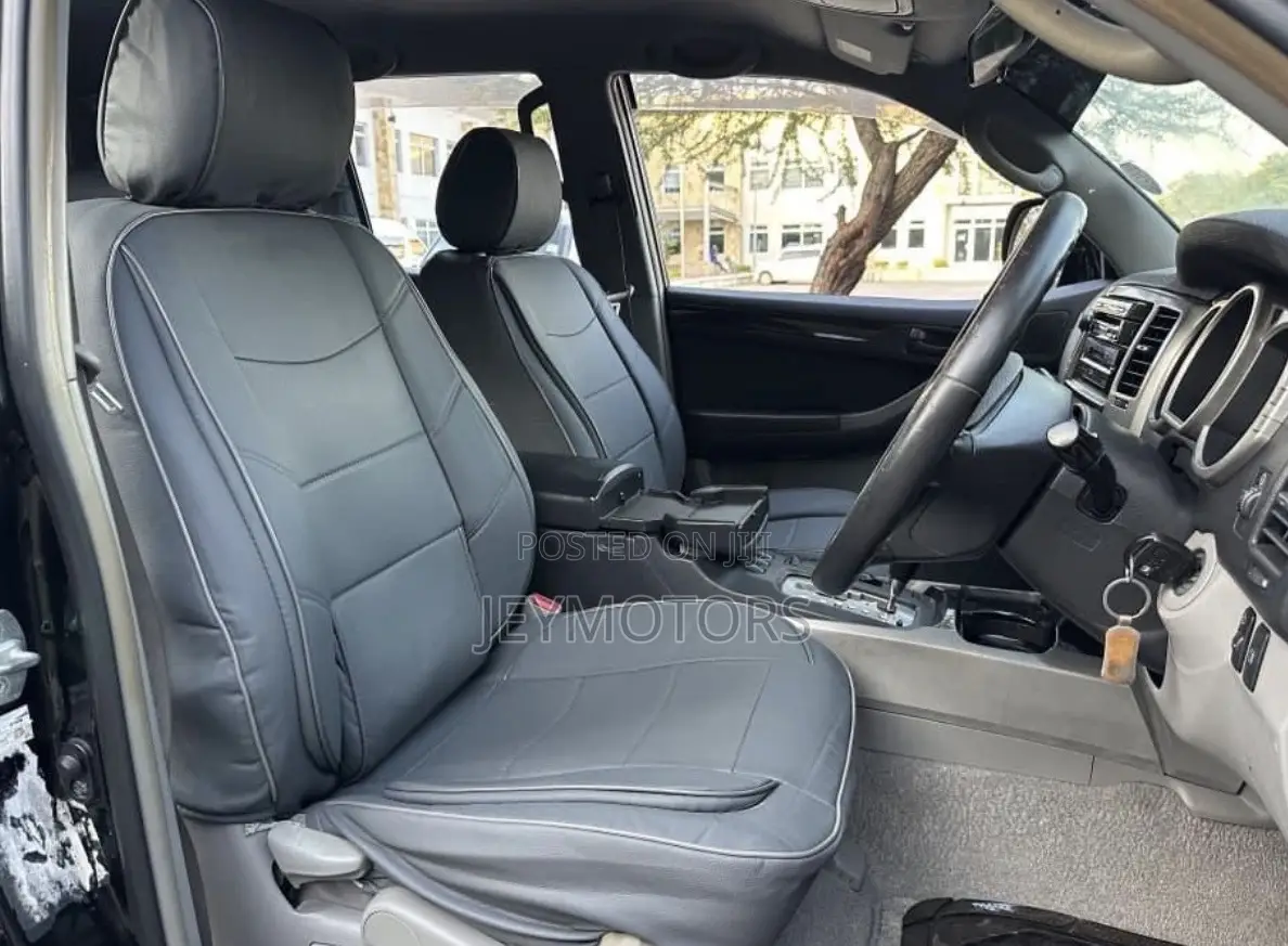 Toyota Hilux Surf 2007 Black