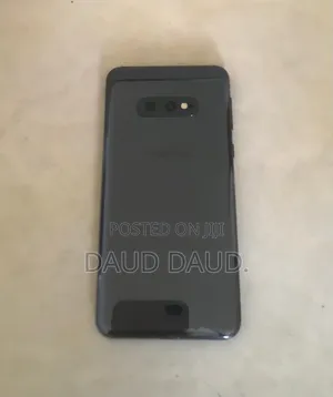 Samsung Galaxy S10e 128 GB Blue