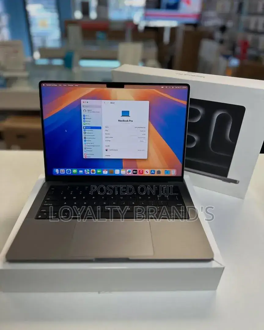 New Laptop Apple MacBook Pro 2024 M4 24GB Apple M4 SSD 1T