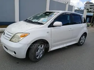 Toyota IST 2005 White