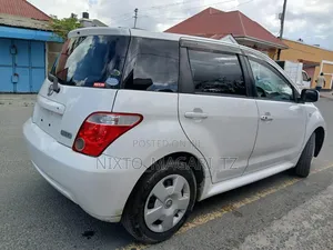 Toyota IST 2005 White
